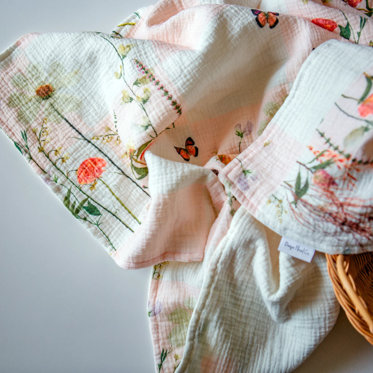 Girly baby blanket with organic cotton fabric