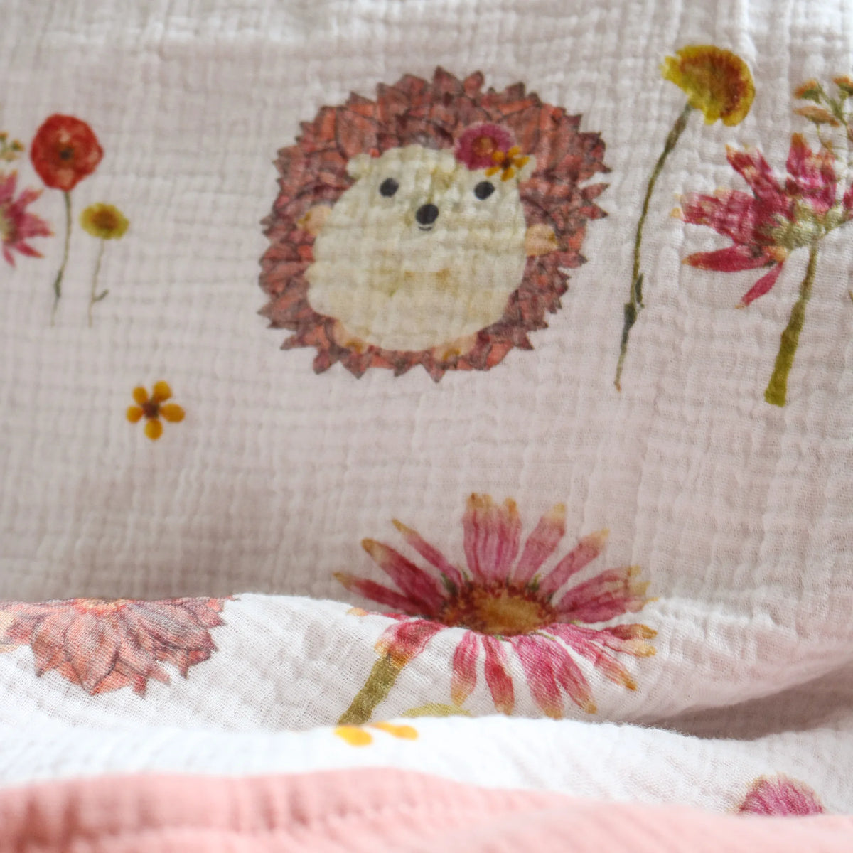 Garden hedgehog blanket details