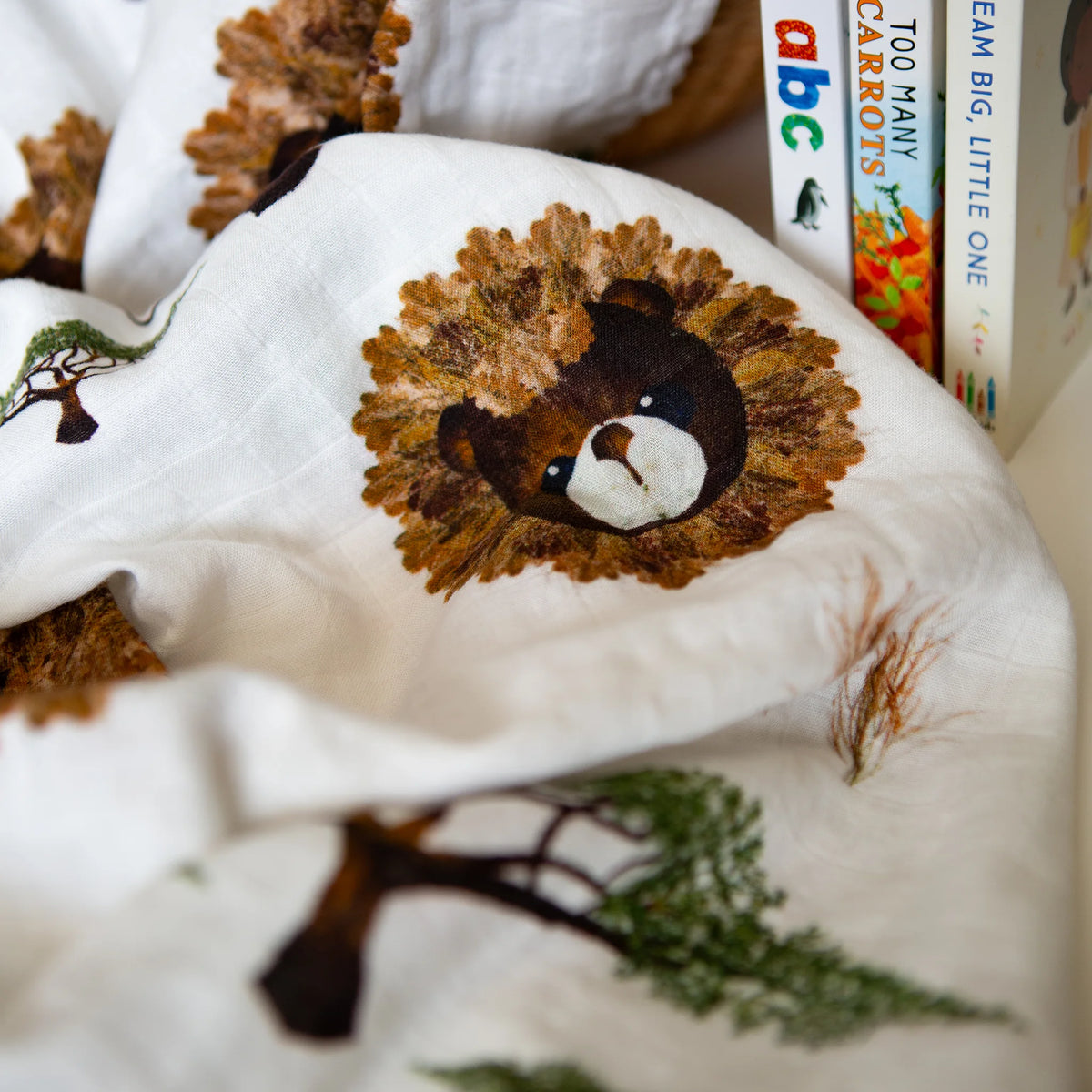 Floral lions swaddle for babies