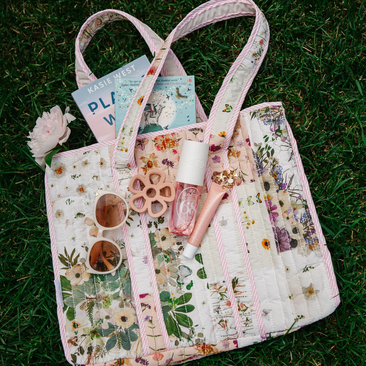 Verona tote with quilt inspired print