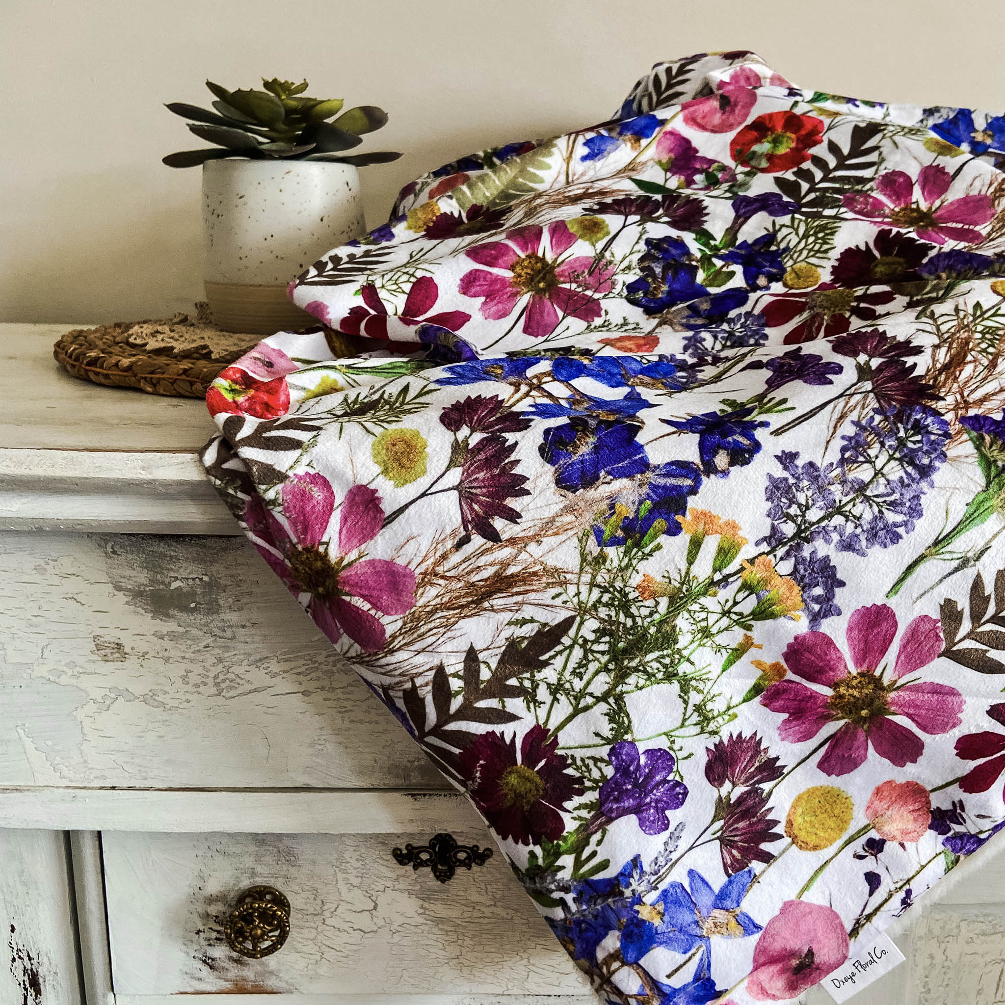 Petals in fashion Bloom Blanket