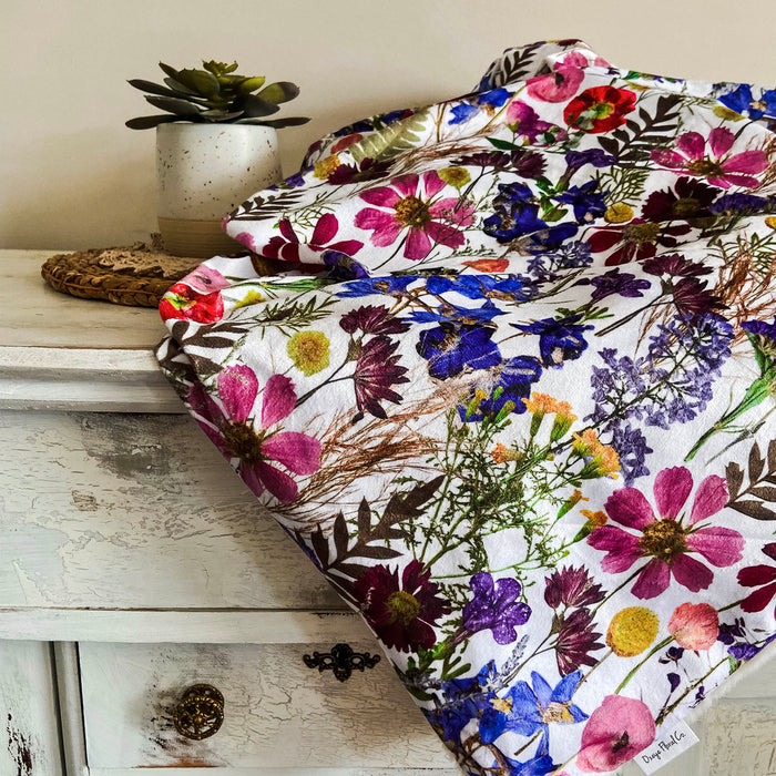 Pretty Floral Blanket with pressed flower design