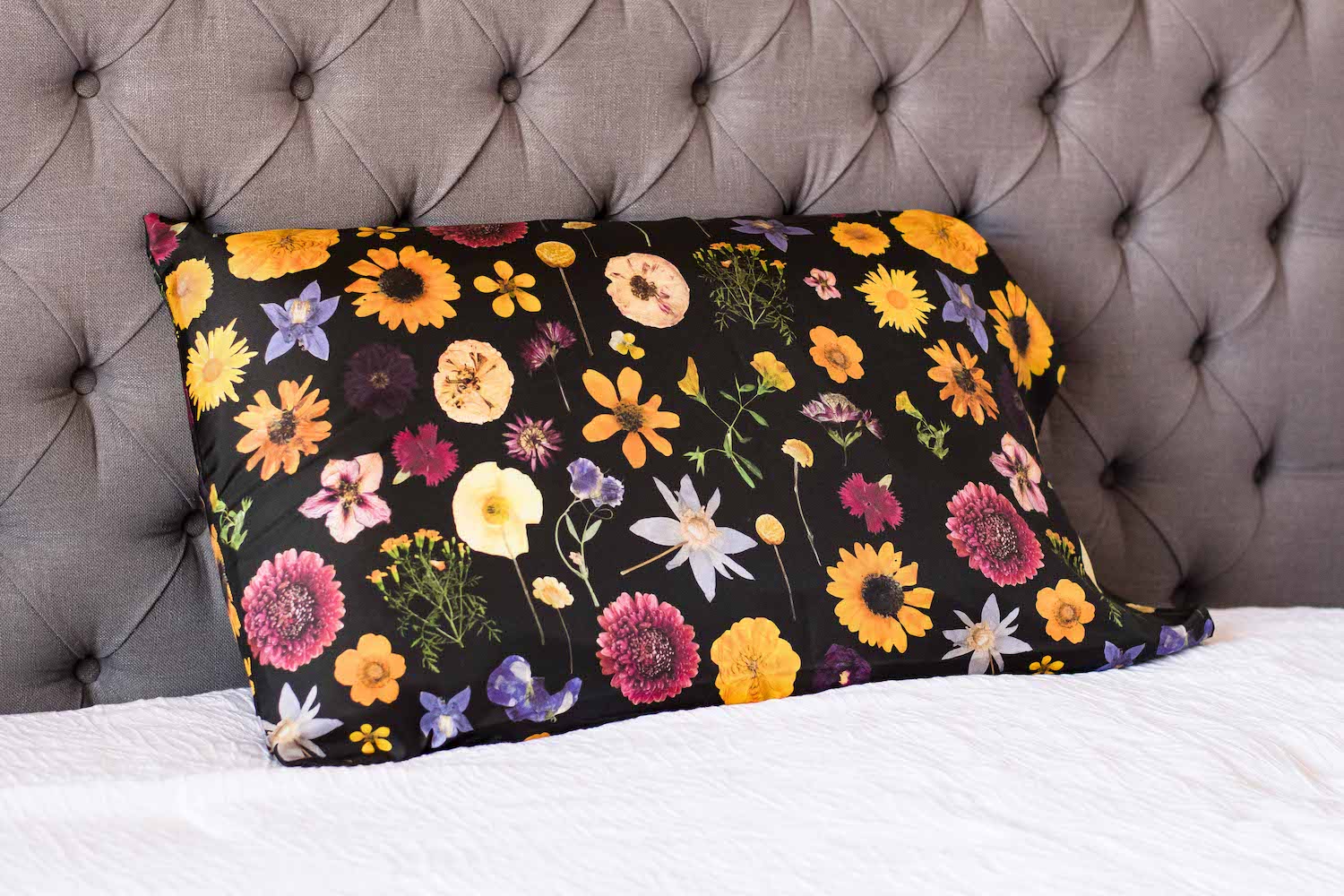 Case floral outlet pillow